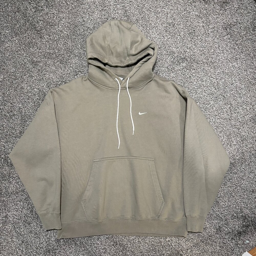 Nike NRG Solo Swoosh Light Army Green Hoodie (CV0552-320), Size XL